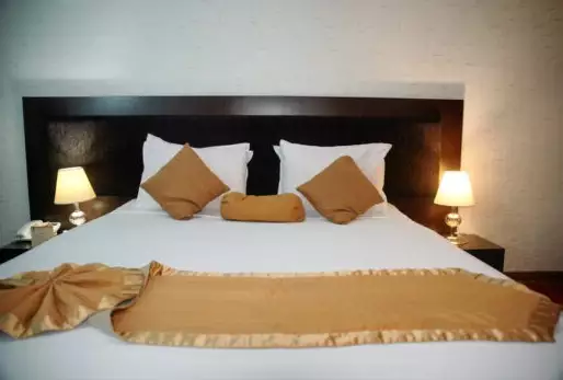 Alibaba https://cdn.alibaba.ir/ostorage/hotel-accommodation-images/6893651da1e6f83605b7dc6c_سوئیت یک خوابه دو نفره (2).webp